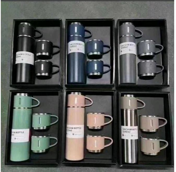 Vacuum Flask Set with 3 Stainless Steel Cups